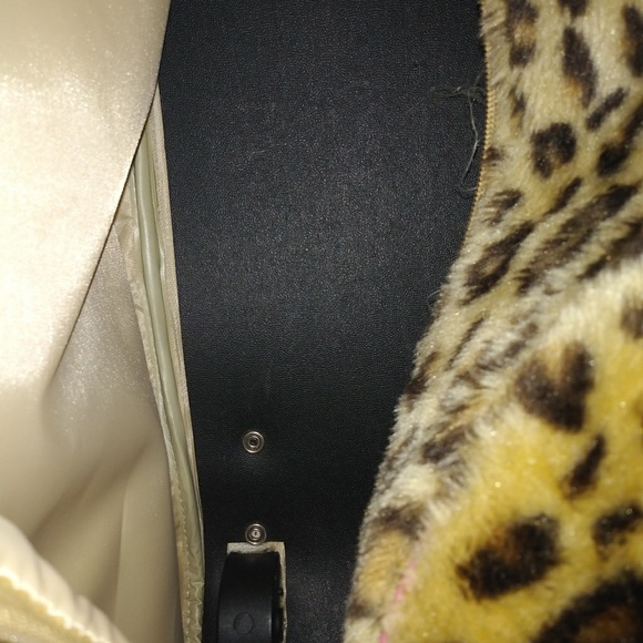 Tan Leopard Fur Pull Along Travel Bag Pink Trim - Picture 5 of 5